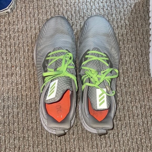 Adidas running shoes - Picture 1 of 2